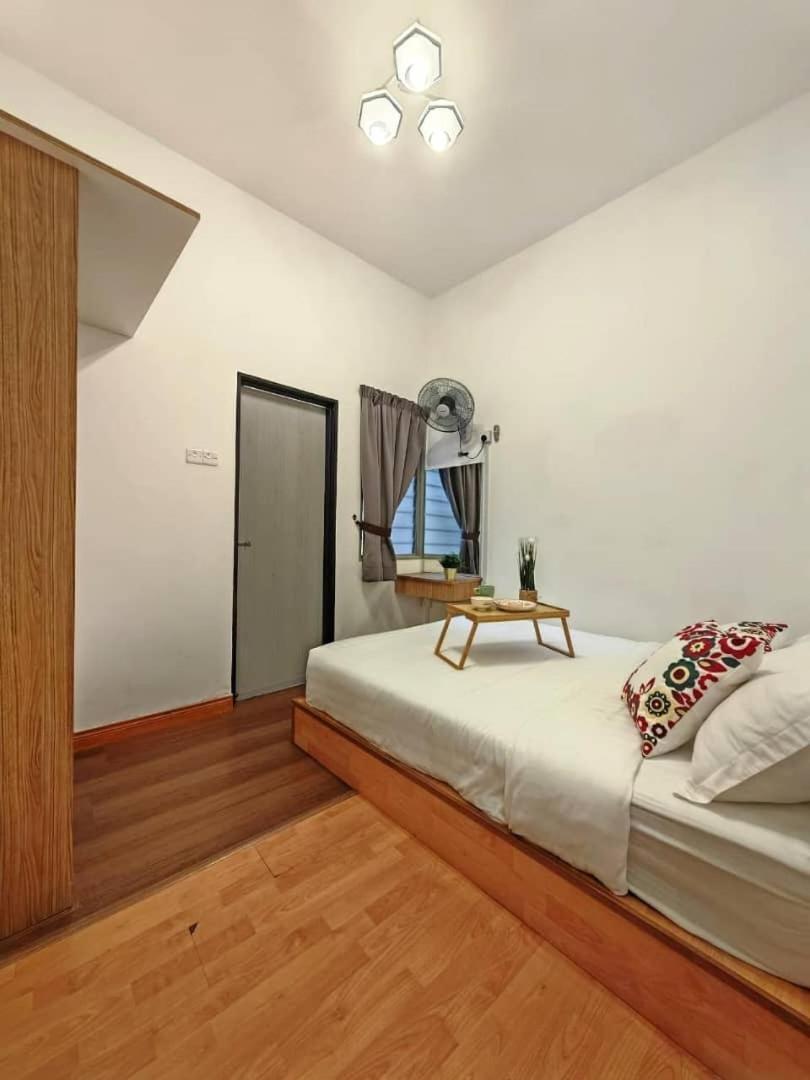 W25 Atgoldenhills Nightmarket Wifi 4r * Brinchang